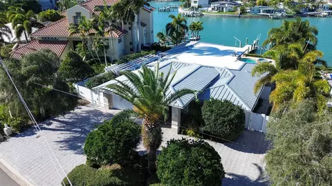 10074 S Yacht Club Dr, Treasure Island, FL 33706