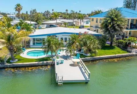 16041 Redington Dr, Redington Beach, FL 33708