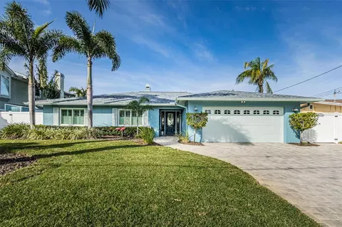 2228 Edythe Dr, Dunedin, FL 34698