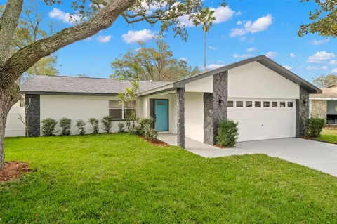 12866 Sarah Ln, Largo, FL 33773