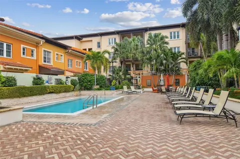 100 4th Ave S #219, Saint Petersburg, FL 33701