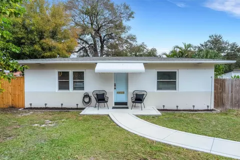 4433 Crestwood Dr N, Saint Petersburg, FL 33714