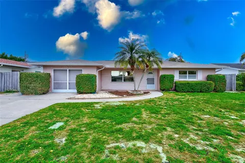 11029 91st Ave, Seminole, FL 33772