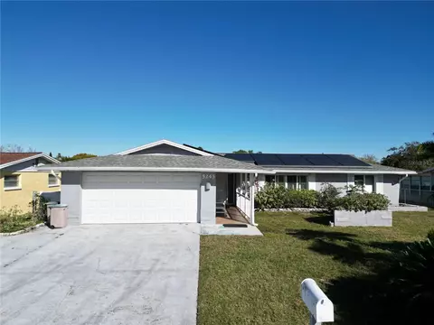5245 Eagle Dr, Holiday, FL 34690