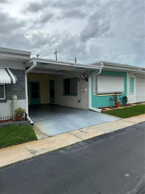 250 Rosery Rd NW #338, Largo, FL 33770