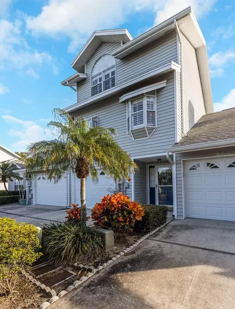 11722 Currie Ln #G2, Largo, FL 33774