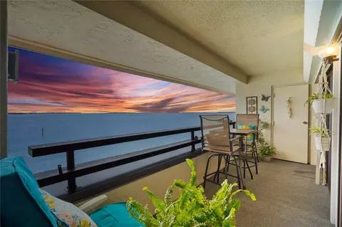 103 1st St E #303, Tierra Verde, FL 33715