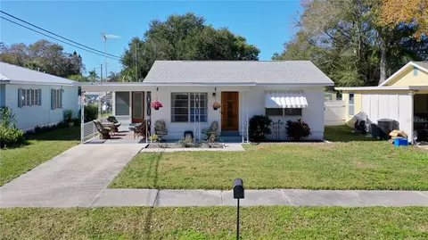 1437 53rd St S, Gulfport, FL 33707