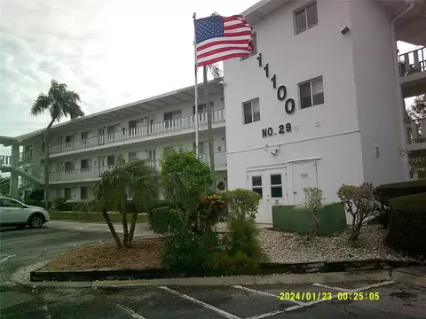 11100 86th Ave #106, Seminole, FL 33772