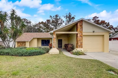 2503 Blossom Lake Dr, Holiday, FL 34691