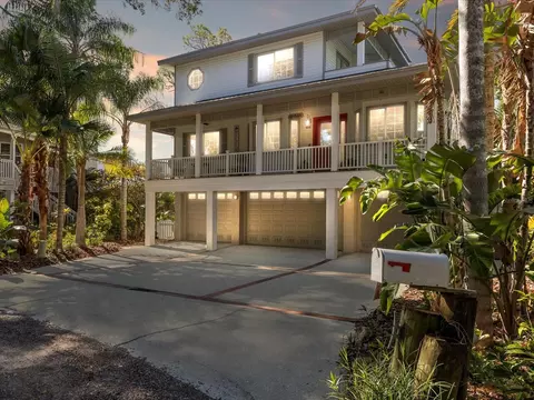 3608 Shady Ln, Palm Harbor, FL 34683
