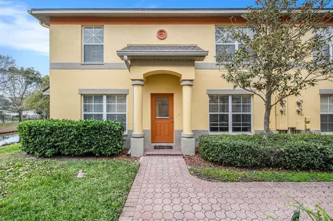 140 Coquina Bay Dr, Saint Petersburg, FL 33705