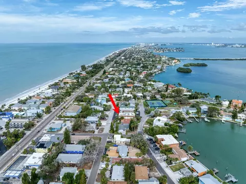 2704 2nd St #5, Indian Rocks Beach, FL 33785