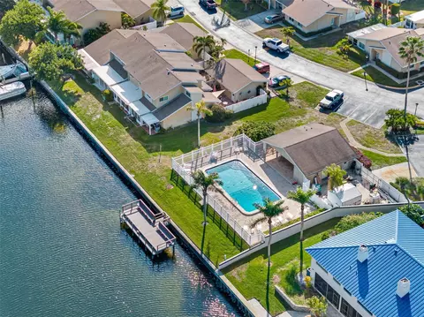 6525 Cape Sable Way NE #4, Saint Petersburg, FL 33702