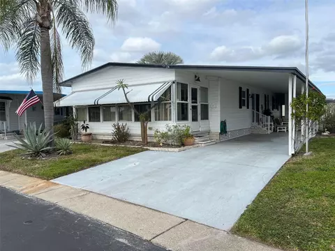 13225 101st St #495, Largo, FL 33773
