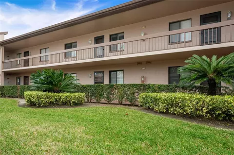 106 Mary Dr #6, Oldsmar, FL 34677