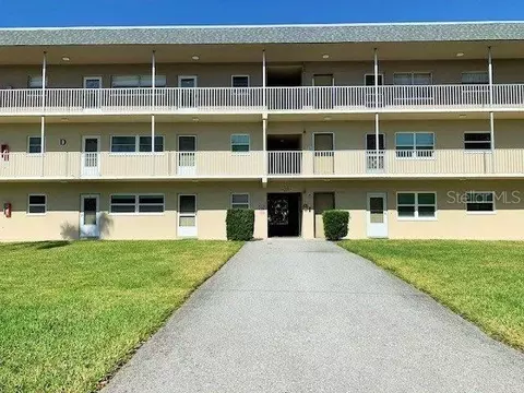 5725 12th Ave N #205D, Saint Petersburg, FL 33710