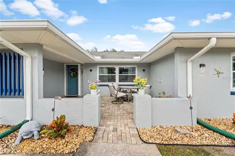 209 Earl St, Tarpon Springs, FL 34689