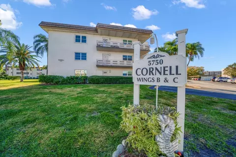 5750 80th St N #B304, Saint Petersburg, FL 33709