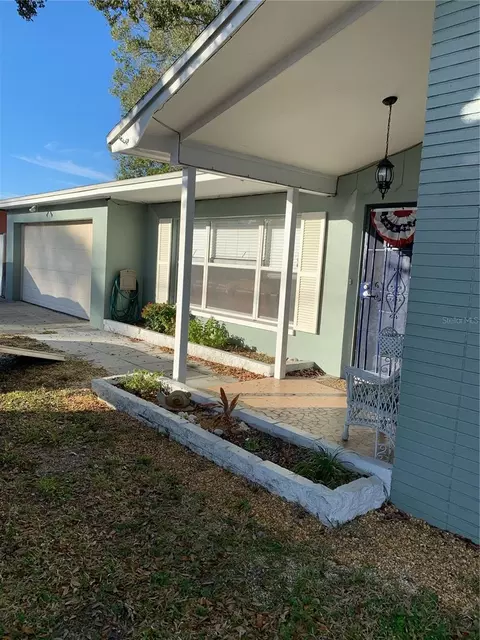 1056 Keene Rd, Largo, FL 33771