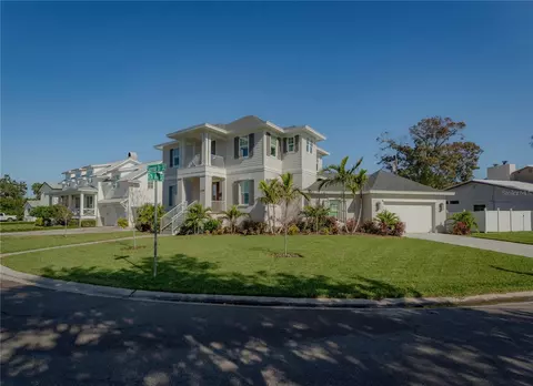 2590 Sunrise Dr SE, Saint Petersburg, FL 33705