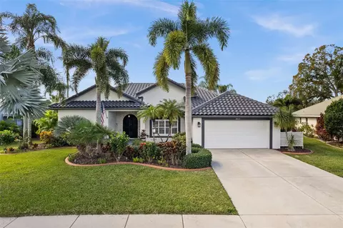 1063 Eisenhower Dr, Nokomis, FL 34275