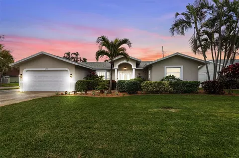6959 13th Ave N, Saint Petersburg, FL 33710