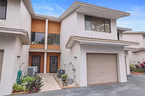 2124 Tarpon Landings Dr, Tarpon Springs, FL 34688