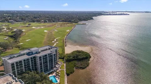 4 Belleview Blvd #405, Belleair, FL 33756