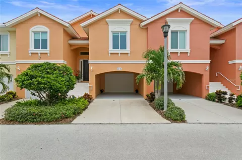 21 Franklin Ct S #B, Saint Petersburg, FL 33711