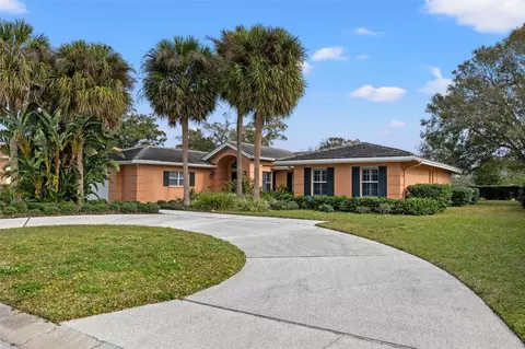 9 Hibiscus Rd, Belleair, FL 33756