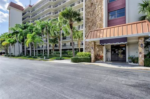 5400 Park St N #112, Saint Petersburg, FL 33709