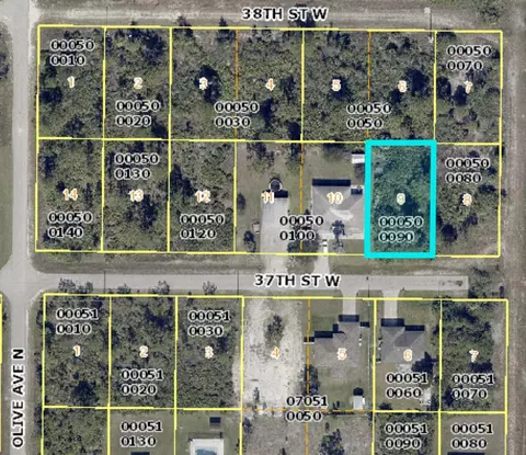 3102 37th St W, Lehigh Acres, FL 33971