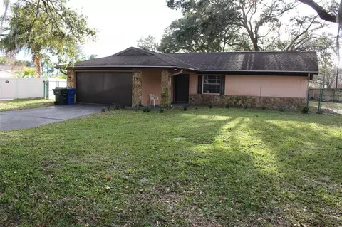 1207 Windward Ct, Largo, FL 33770
