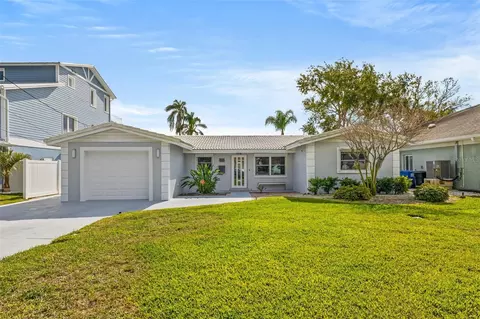 268 Sunlit Cove Dr NE, Saint Petersburg, FL 33702