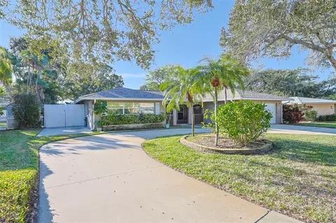14510 Tanglewood Dr N, Largo, FL 33774