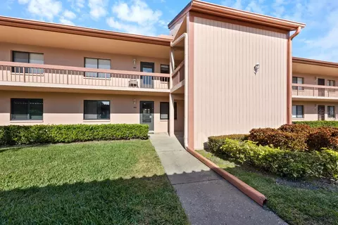 109 Lakeside Ct #73, Oldsmar, FL 34677
