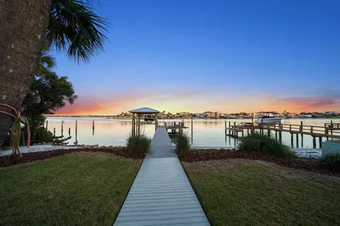 859 Bay Esplanade, Clearwater Beach, FL 33767