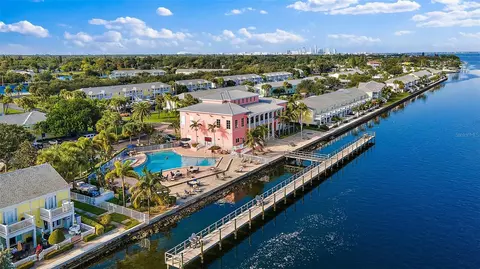 5146 Beach Dr SE #C, Saint Petersburg, FL 33705