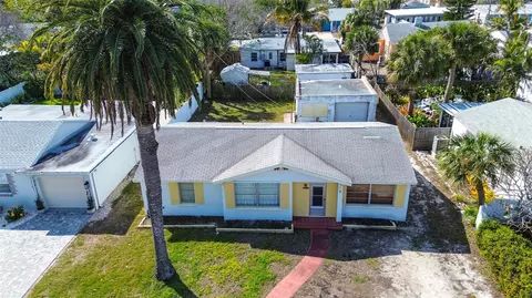 14032 N Bayshore Dr, Madeira Beach, FL 33708