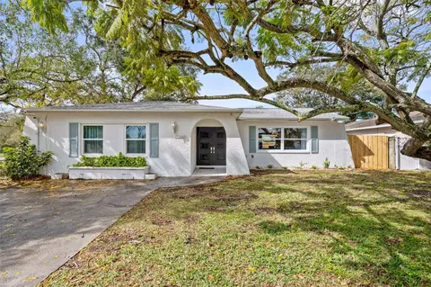 11008 111th Way, Seminole, FL 33778