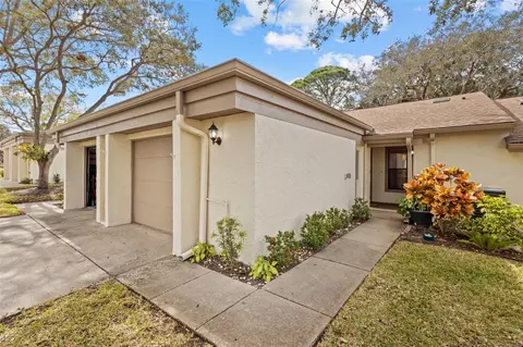 3204 Green Dolphin St, Tarpon Springs, FL 34689