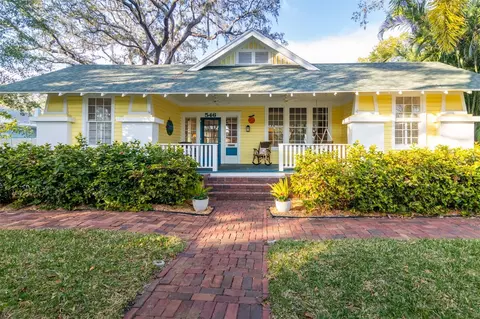 546 Scotland St, Dunedin, FL 34698
