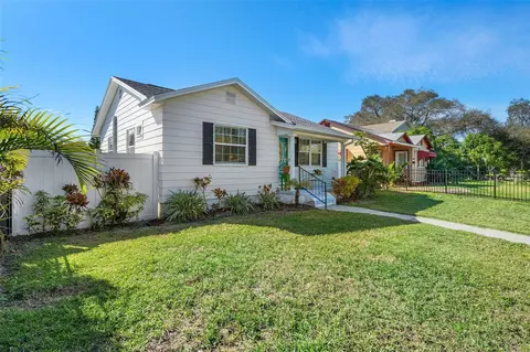 3710 Burlington Ave N, Saint Petersburg, FL 33713