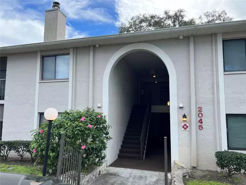 2045 Hunters Glen Dr #525, Dunedin, FL 34698
