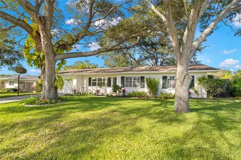 1284 Inverness Dr, Dunedin, FL 34698