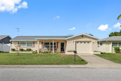 8925 Glen Moor Ln, Port Richey, FL 34668
