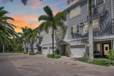 5930 Anchorage Way S, Saint Petersburg, FL 33712
