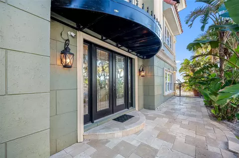 112 Beach Trl, Indian Rocks Beach, FL 33785
