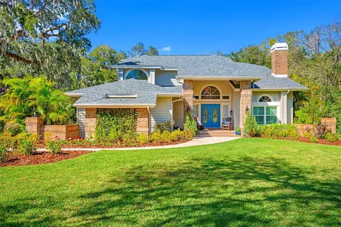 948 Royal Birkdale Dr, Tarpon Springs, FL 34688